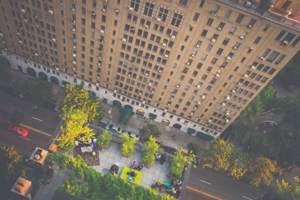 advantages of c corp vs s corp building