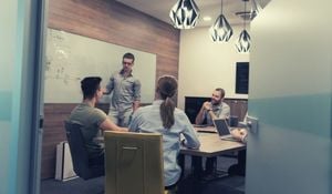 What's the Difference Between an LLC and an S Corporation?